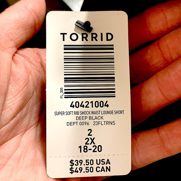 TORRID Super Soft Ribbed Smock Waist Lounge Short in Deep Black Inseam 3.25” NWT - Picture 6 of 9